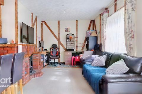 172 Billet Road, Romford, RM6 5PT