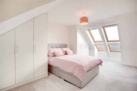 18 Bloomfield Crescent, Doseley, Telford, TF4 3FL