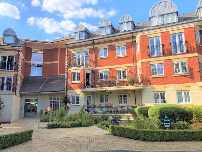 Eastcote Road, Pinner, Middlesex, HA5... 3 bed duplex £2,994 pcm (£