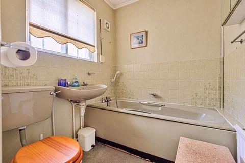 Trade Winds Seale Lane, Puttenham, Guildford, GU3 1AX