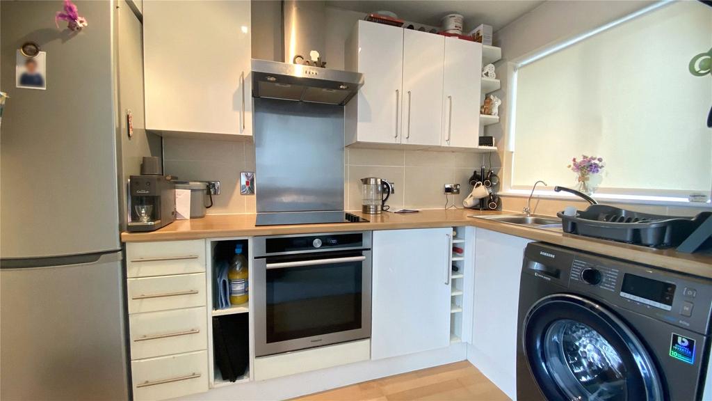Juniper, Bracknell, Berkshire, RG12 1 bed £235,000