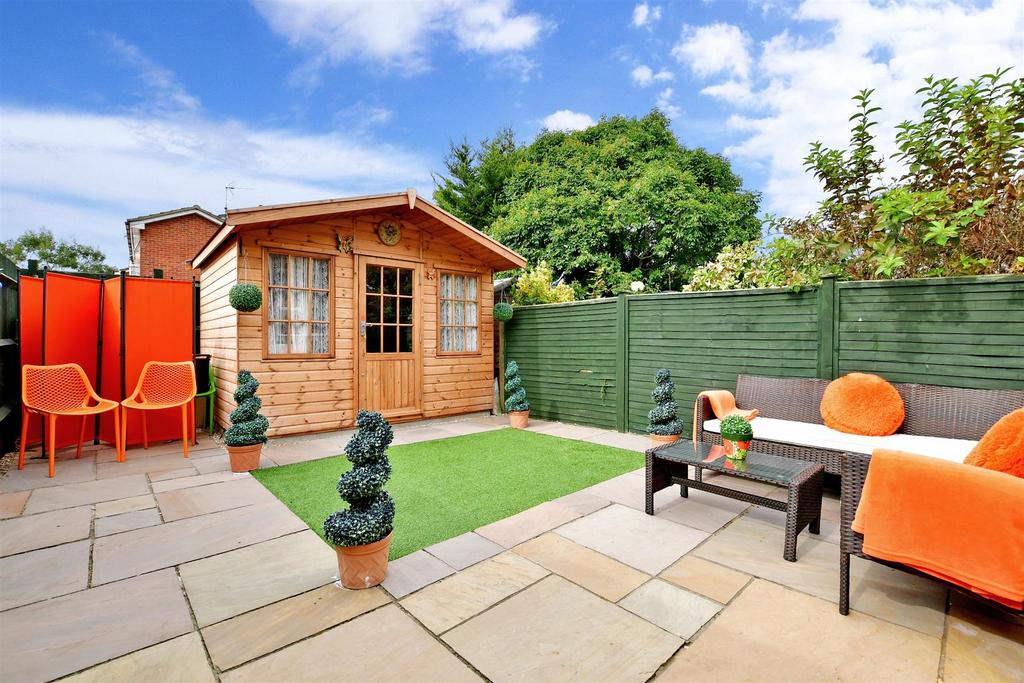 St. Andrews Road, Paddock Wood... 3 bed terraced house £350,000