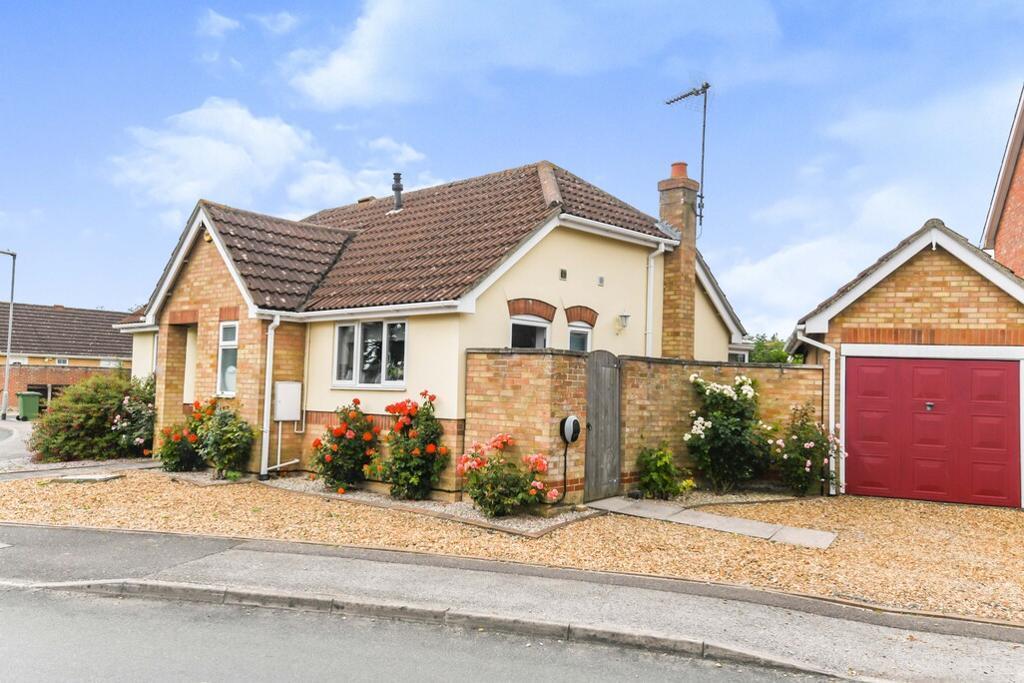 Heron Road, Wisbech, PE13 2TR 2 bed detached bungalow for sale £230,000