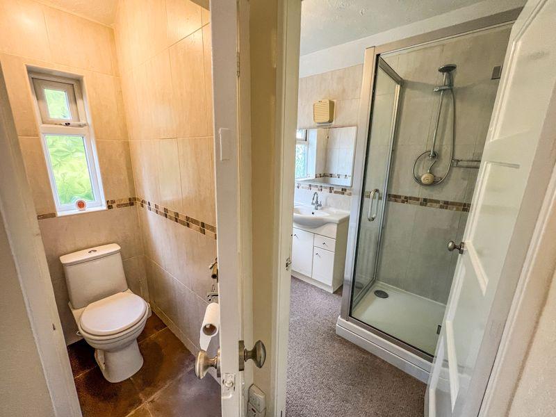 Toilet &amp; Shower Room