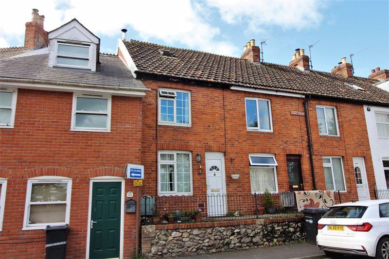 Combe Street, Chard 2 bed terraced house for sale £175,000