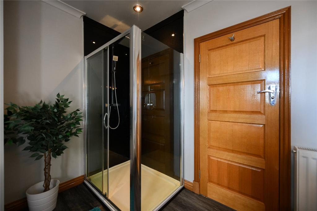 Master En-Suite