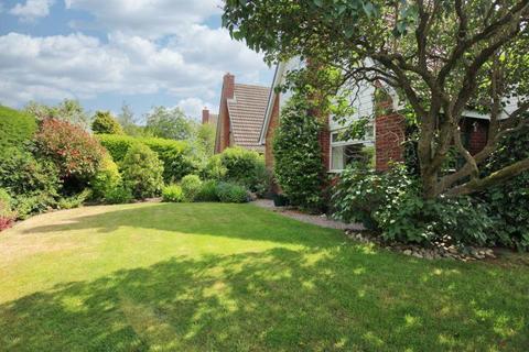 3 bedroom detached house to rent - Sundale Drive, Crewe, CW2