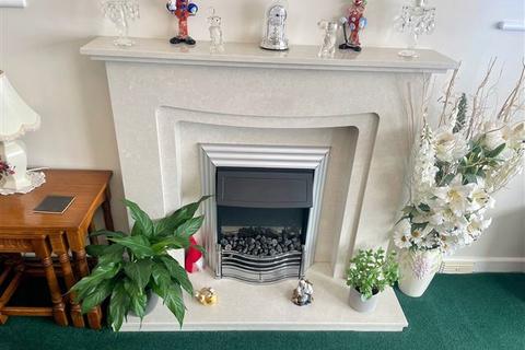 17 Thakeham Drive, Goring By Sea, Worthing, BN12 5AX