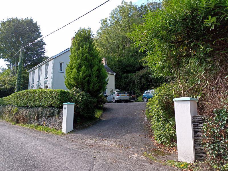 Abercych, Boncath 3 bed detached house £365,000