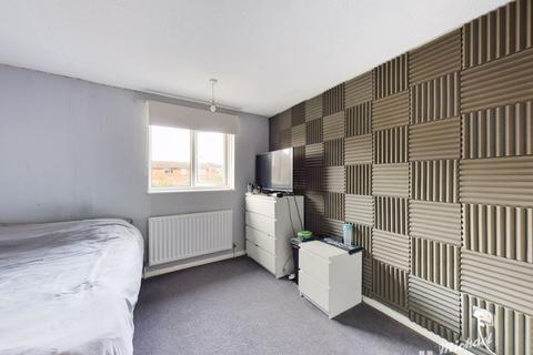 16 Ashbourne End, Aylesbury, HP21 8BE