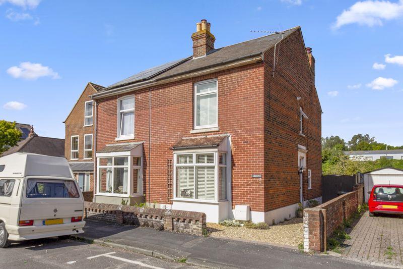 Victoria Road, Emsworth 3 bed semi-detached house - £470,000