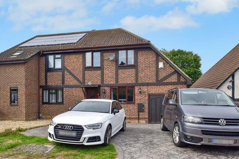 3 bedroom semi-detached house for sale - Ladyfields, Lordswood Chatham, ME5