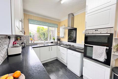 3 bedroom detached house for sale - Woodberry Way, Walton on the Naze, CO14