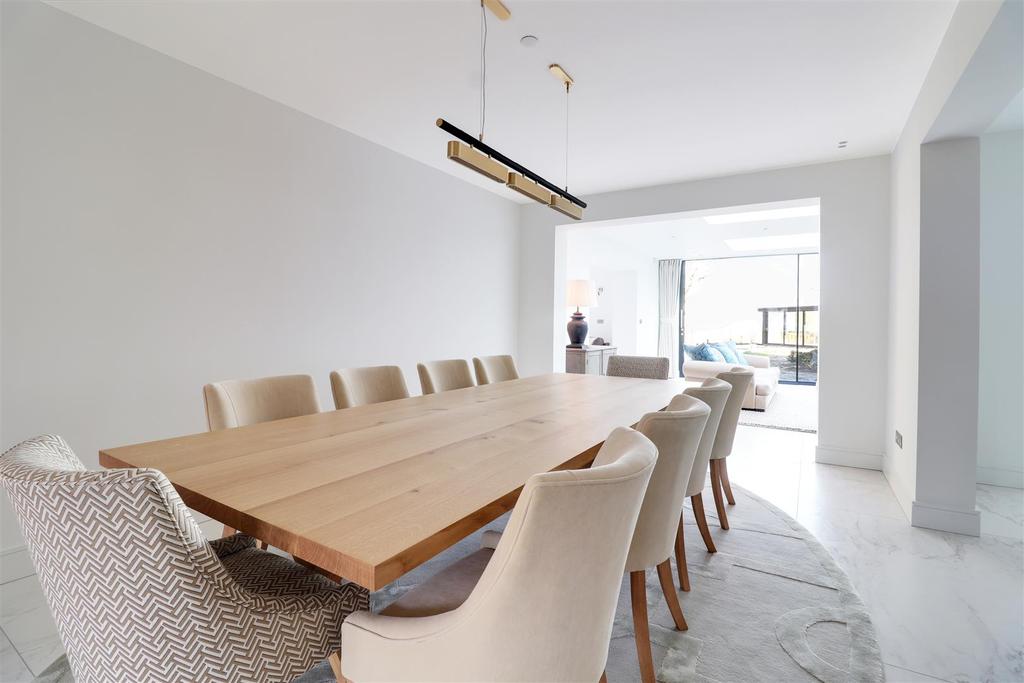 Dining Room a.jpg