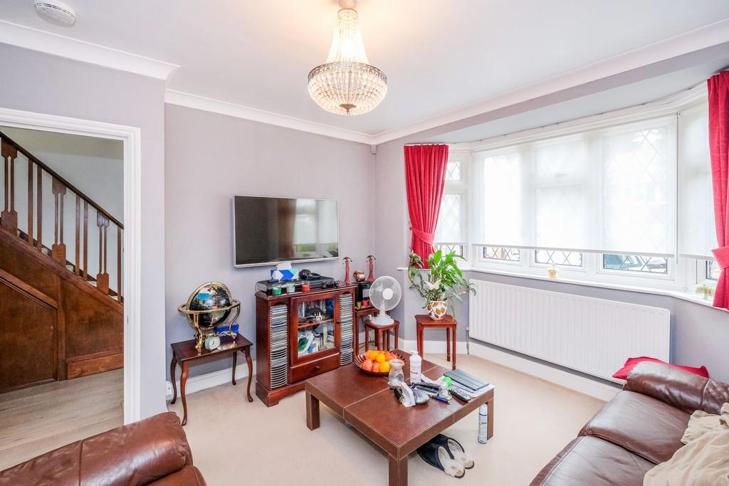 Heriot Avenue, Chingford E4 4 bed house for sale £675,000