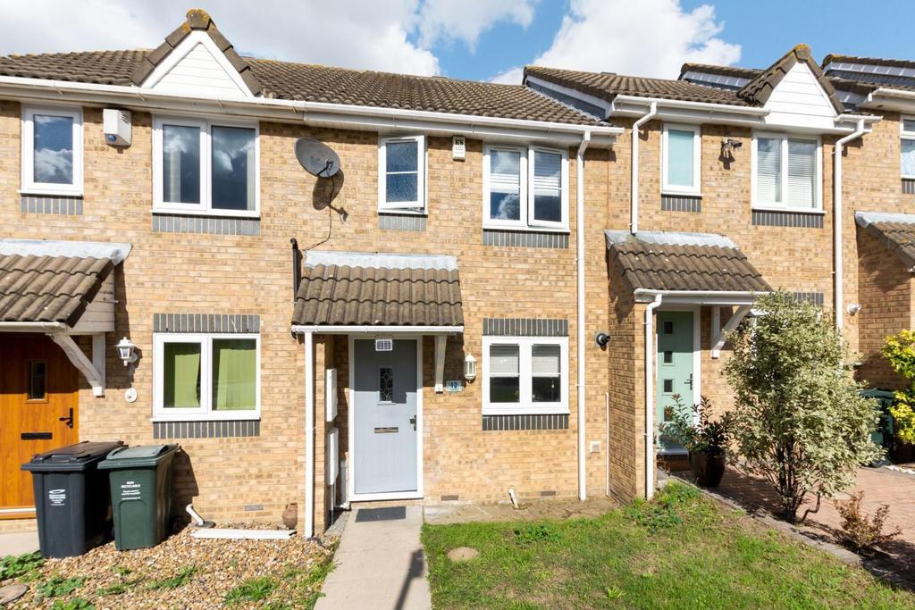 Eton Way, Dartford 2 bed terraced house £325,000