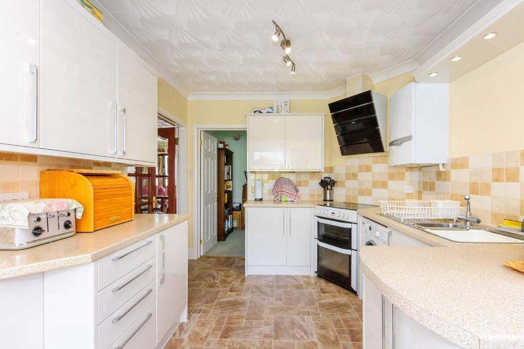 Marcus Road, Dartford, Kent 3 bed semidetached house for sale £435,000