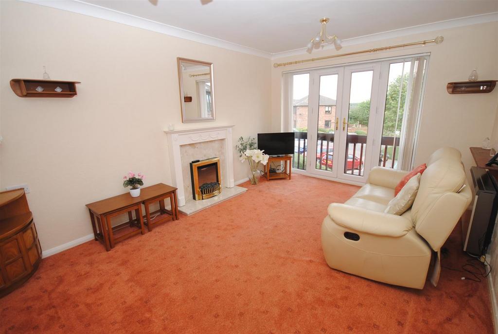 Woodlands Court, Kippax, Leeds 2 bed apartment £125,000