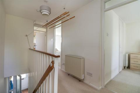 66 Fields Court, Warwick, CV34 5HP
