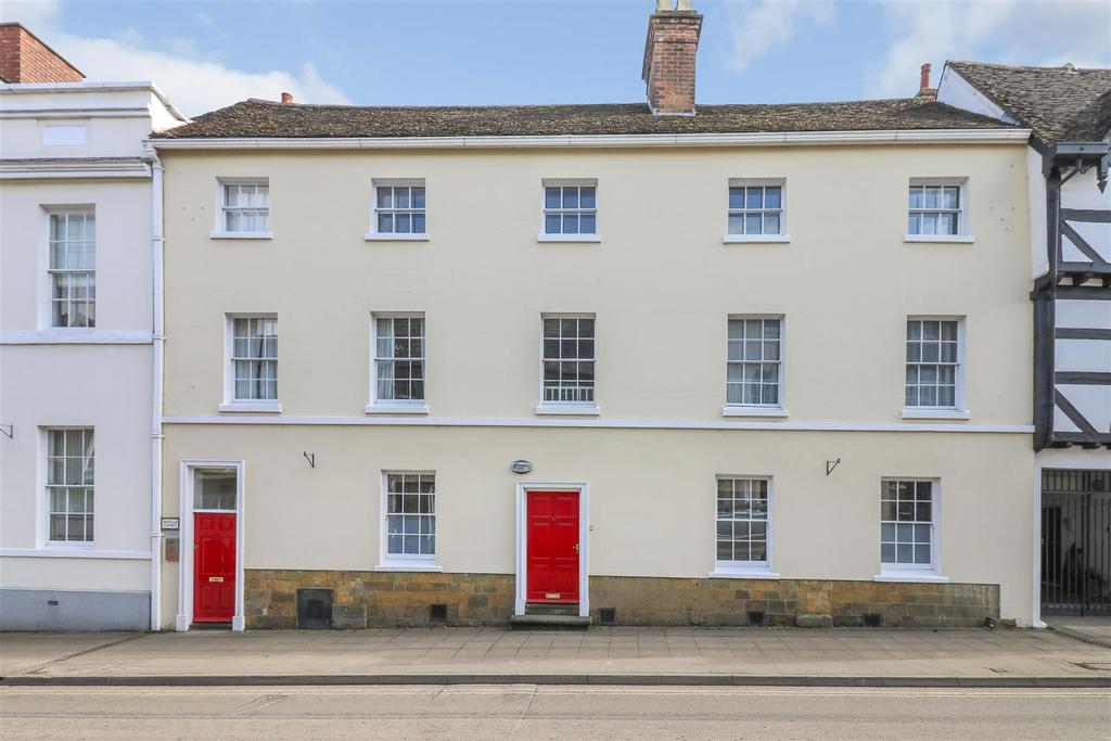 Neville Court, Jury Street, Warwick 2 bed apartment £297,500