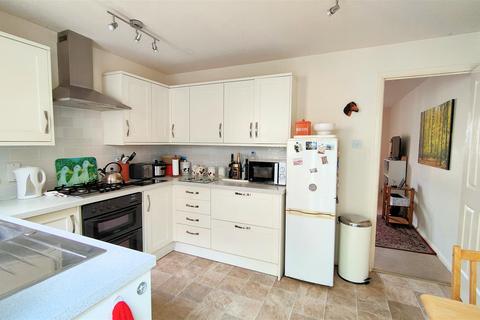 28 Canons Way, Tavistock, PL19 8BJ