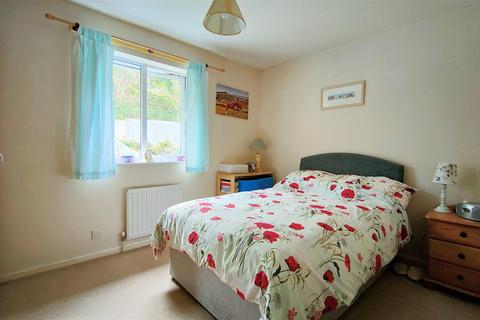 28 Canons Way, Tavistock, PL19 8BJ