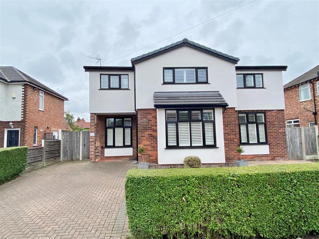 Ivy Road, Macclesfield 4 bed detached house for sale £550,000