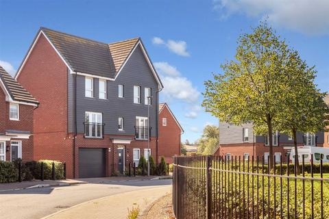 29 Cranmore Circle, Broughton, Milton Keynes, MK10 7DD