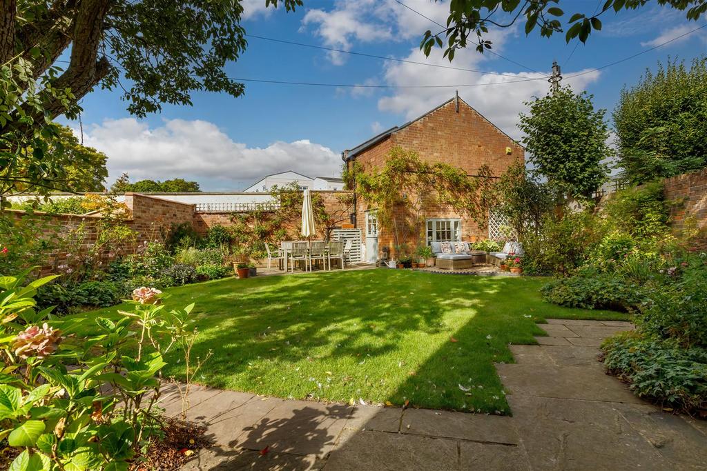 Lansdowne Circus, Leamington Spa 5 bed semidetached house £1,280,000