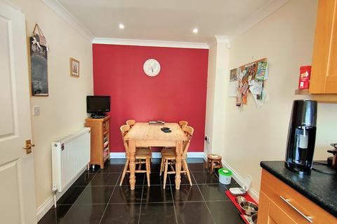 5 Ash Vale, Lifton, PL16 0LB