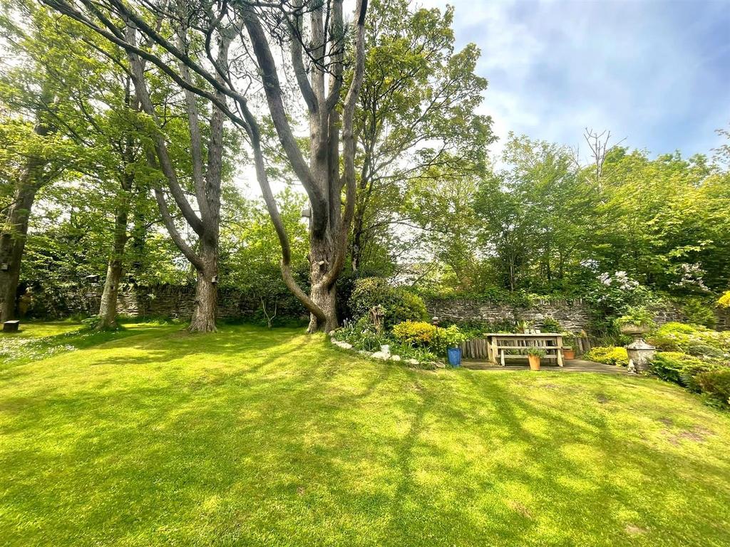 Garden new 4.jpg