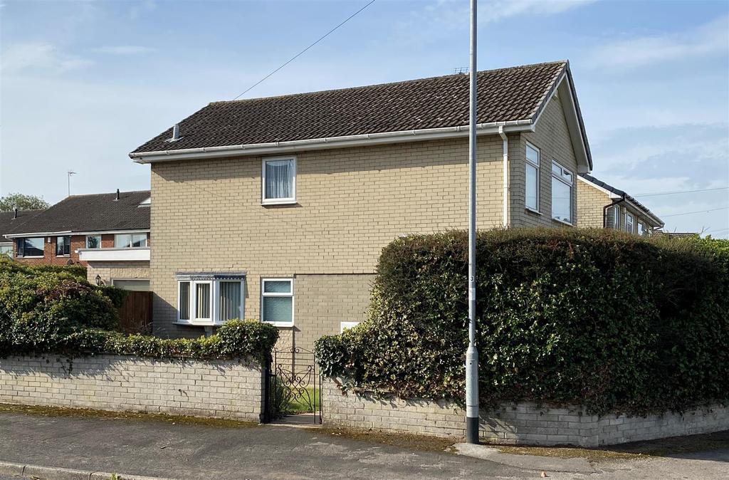 Bridge Road, South Cave, Brough 3 bed detached house £275,000
