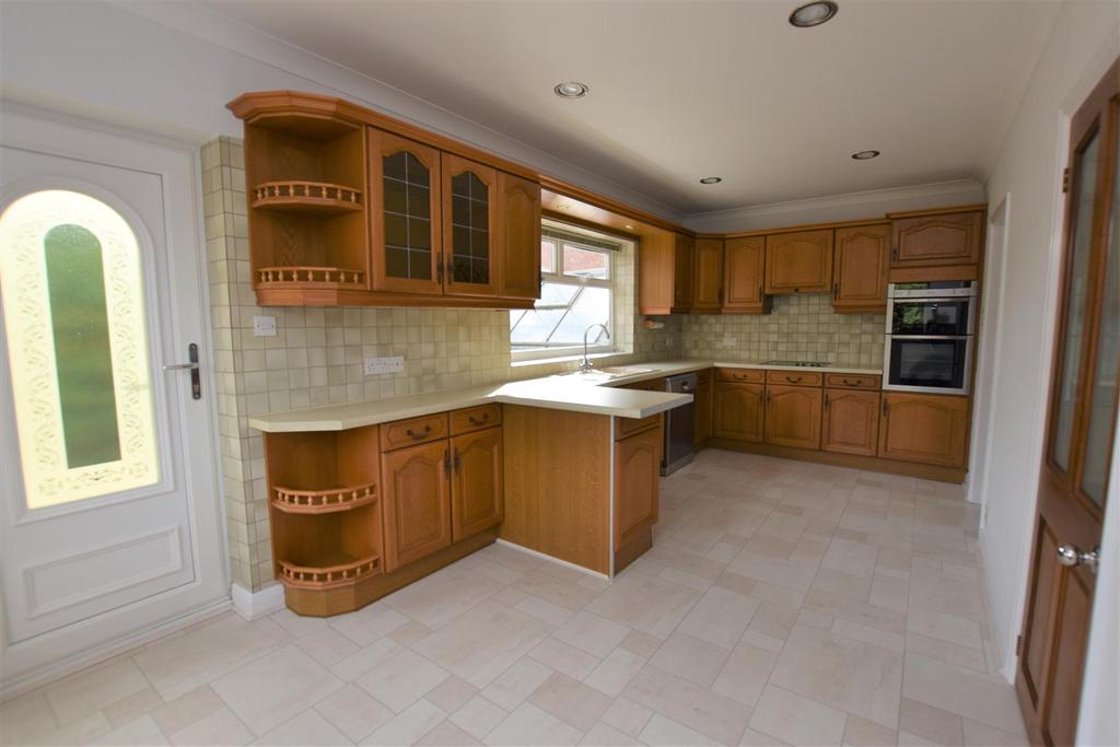 Breakfast Kitchen.jpg