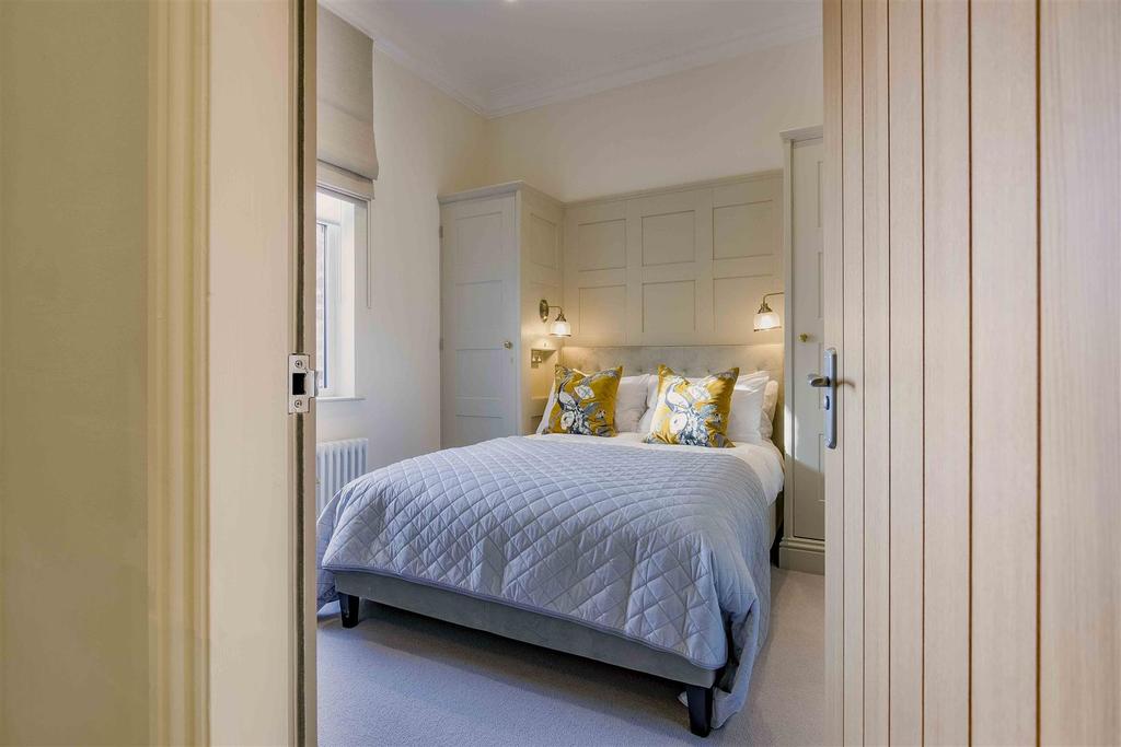 Langdale Bedroom 5(1).jpg