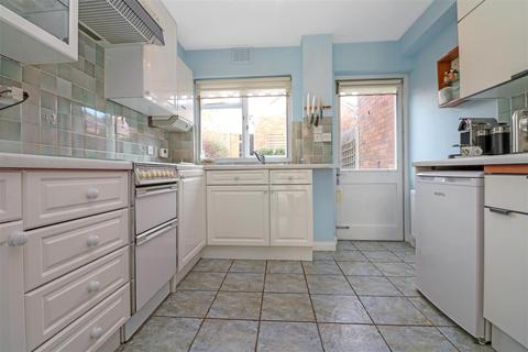 3, Castle Court Castle Lane, Warwick, CV34 4EB