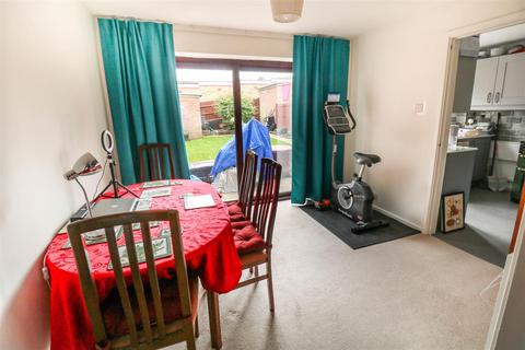 32 Finchmoor, Harlow, CM18 6UD
