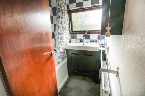 32 Finchmoor, Harlow, CM18 6UD