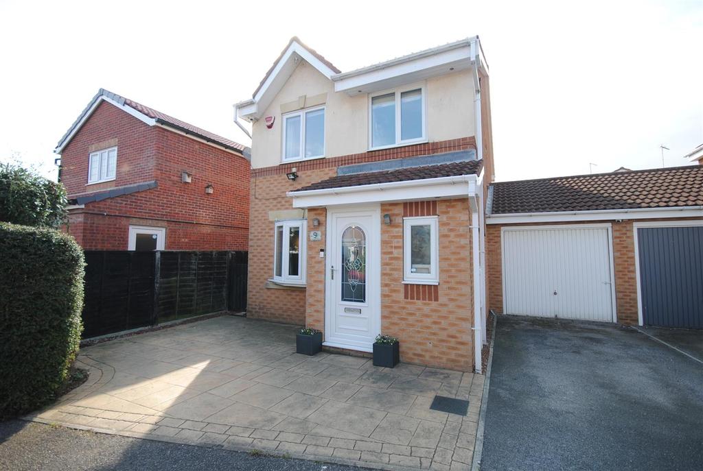 Pasture View, Sherburn In Elmet, Leeds 3 bed detached house £280,000