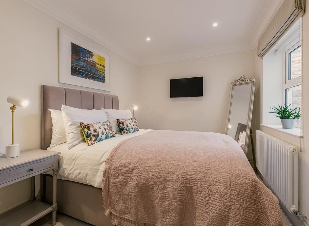 Derwent Apartments 140422 060 Gallery.jpg