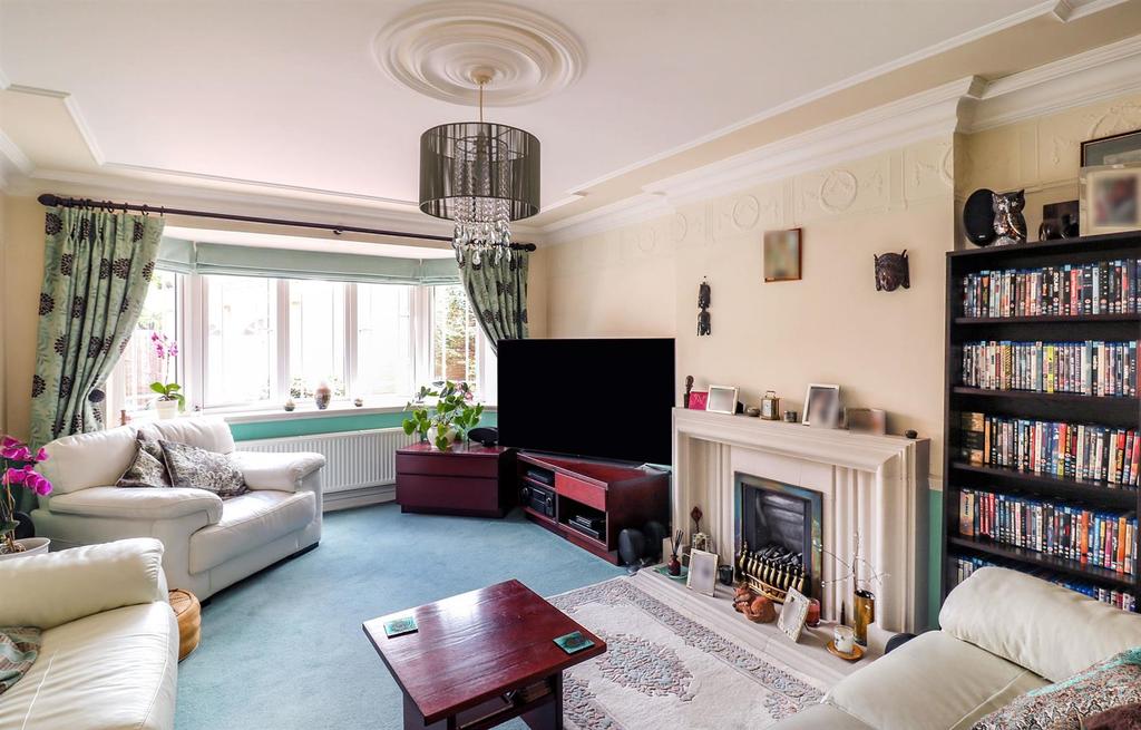 Ashworth Place, Harlow 4 bed detached house £660,000