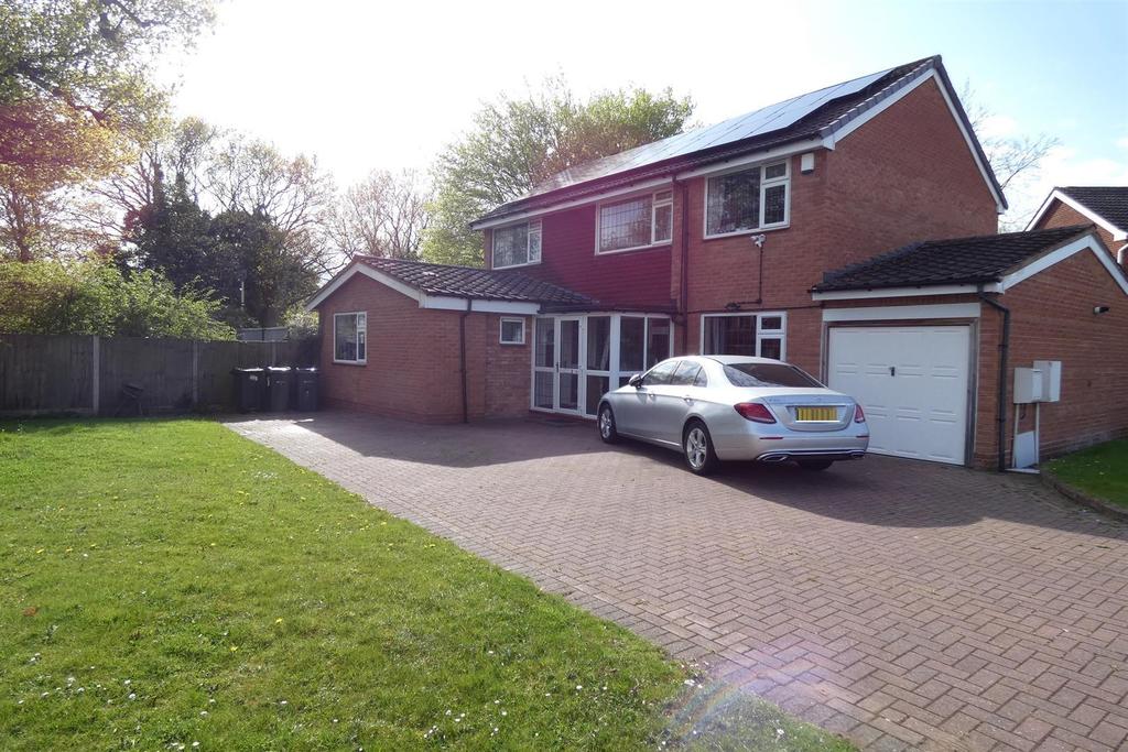 Milverton Close, Walmley 5 bed detached house £630,000