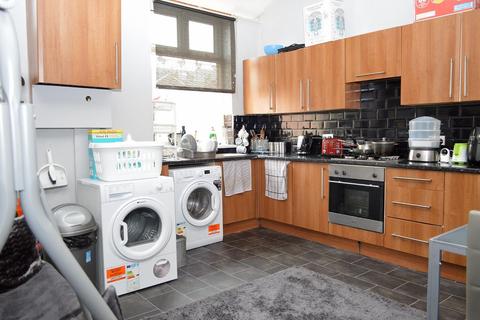 16 Harper Street, Oldham, OL8 1BB