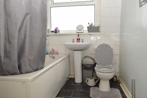 16 Harper Street, Oldham, OL8 1BB