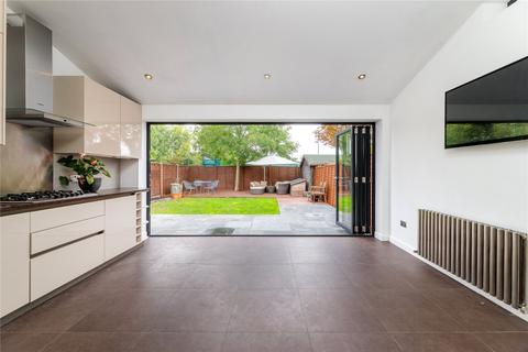 Flat 1, 7 Midmoor Road, London, SW19 4JD