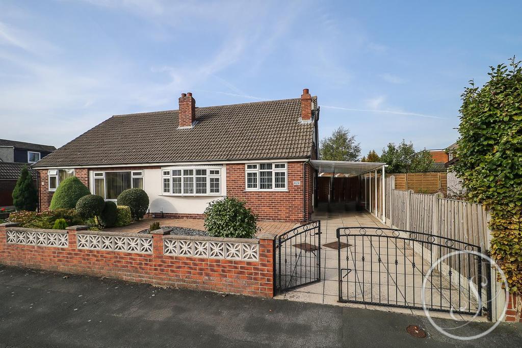 Red Hall Drive, Leeds 3 bed semidetached bungalow £300,000
