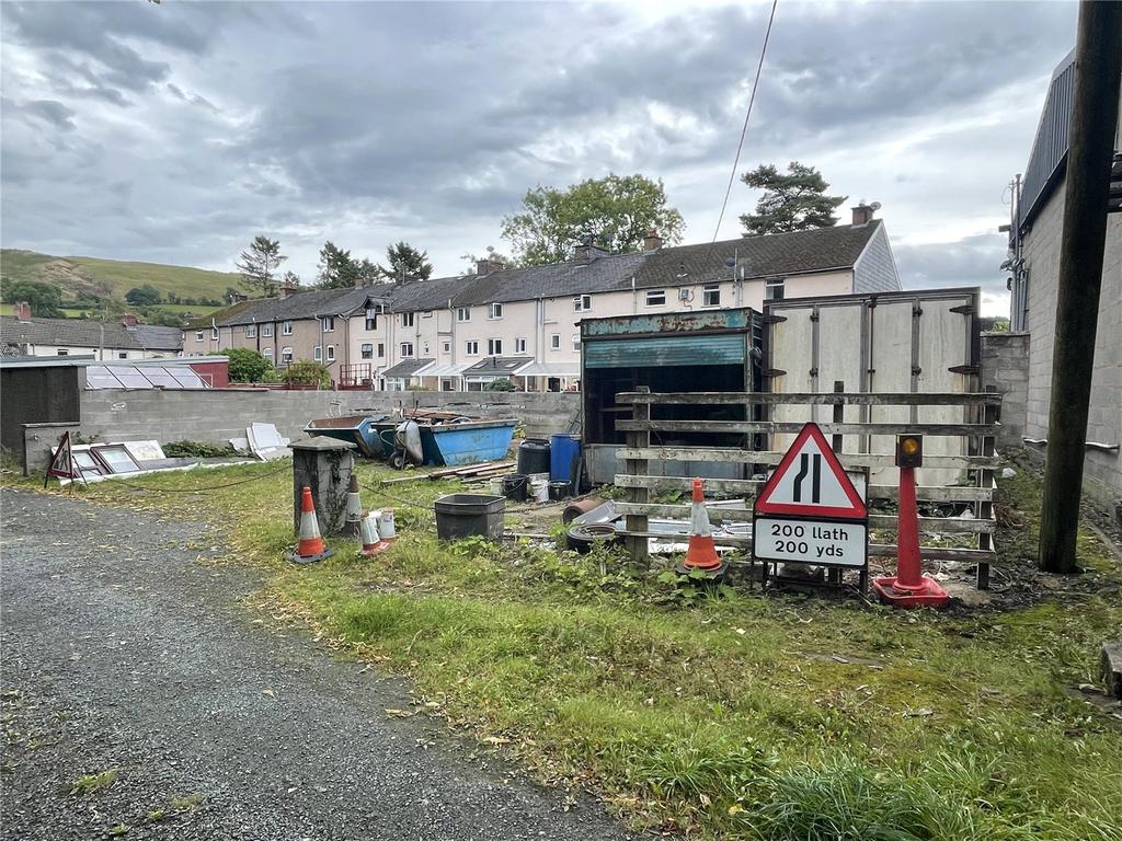 Off Victoria Avenue, Llanidloes... Property £40,000