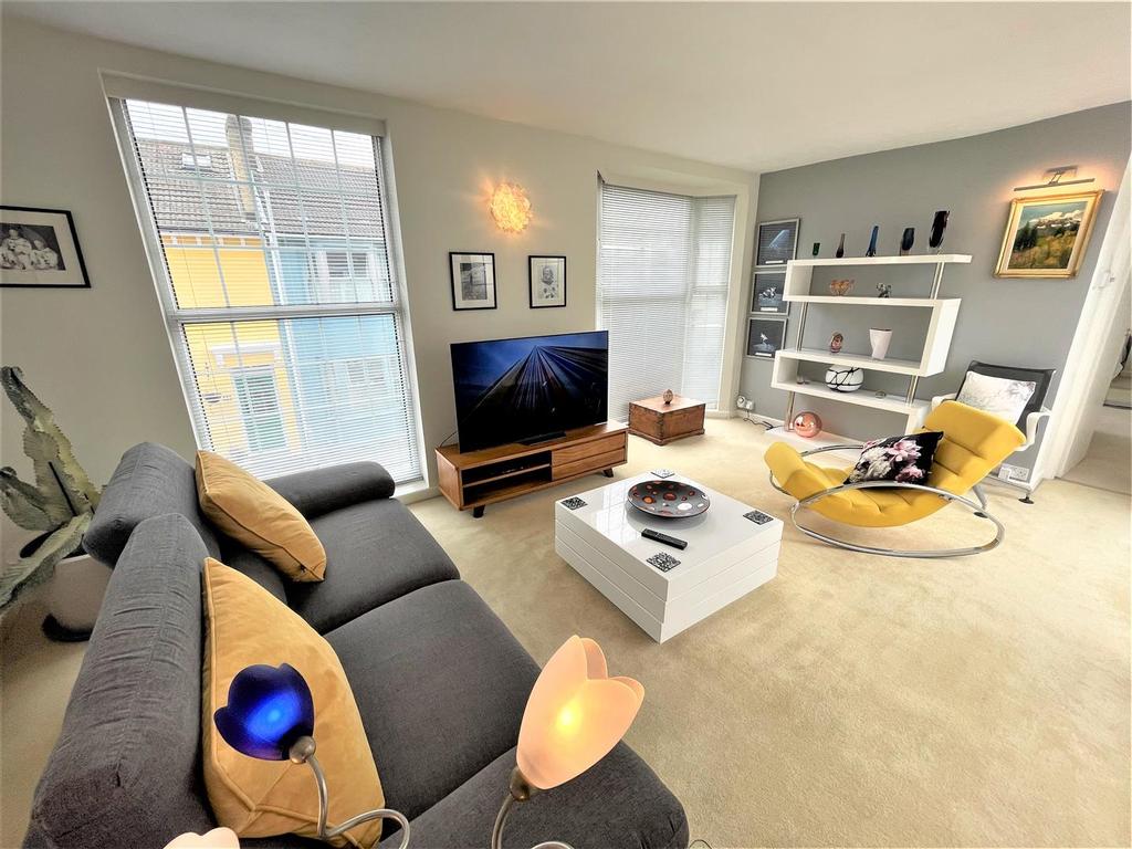 Toronto Terrace, Brighton 2 bed terraced house £2,250 pcm (£519 pw)