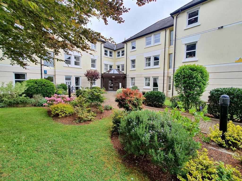 Barum Court, Litchdon Street, Barnstaple 1 bed apartment £105,000