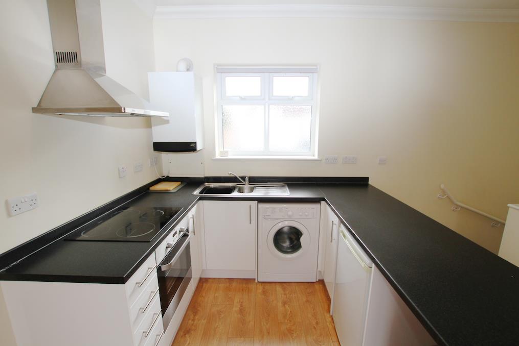 Lovelace Avenue, SouthendOnSea 2 bed flat £925 pcm (£213 pw)