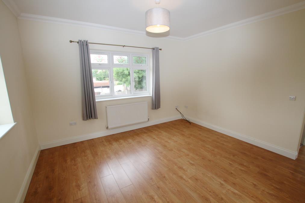 Lovelace Avenue, SouthendOnSea 2 bed flat £925 pcm (£213 pw)